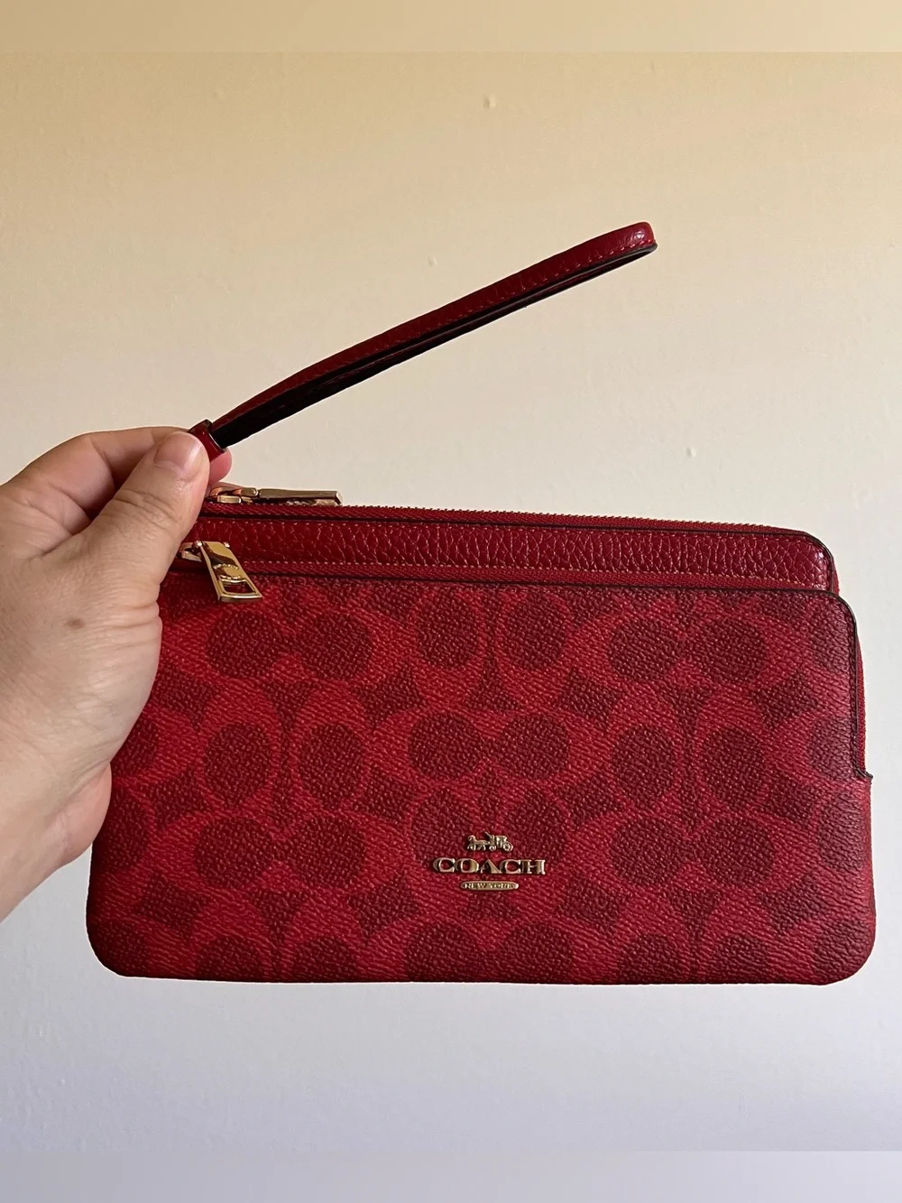 NWT Coach! Double Zip Wallet In Signature Canvas ♥️